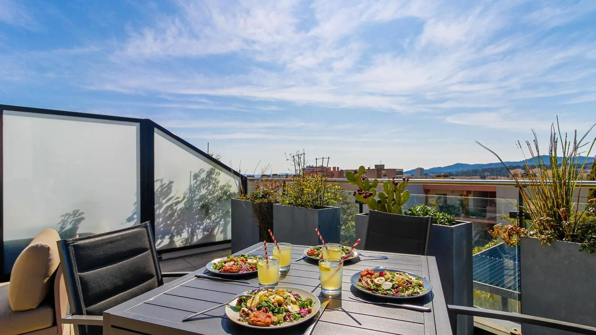 Select'Sohome: Central Lavandou Apartment with Terrace and Parking Le Lavandou France